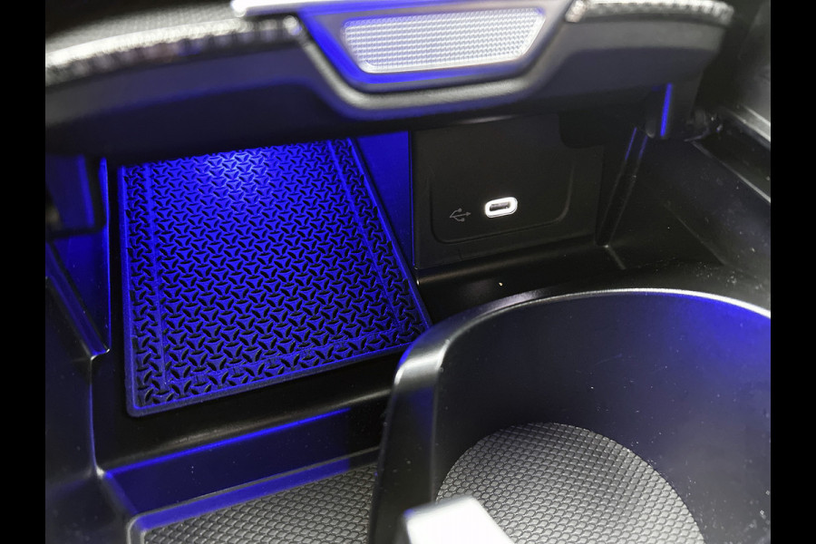 Mercedes-Benz C-Klasse 300 e AMG Plug-In Hybride Trekhaak | AMG LIne | Night Pakket | Memory Voorstoelen | Ledkoplampen | Inclusief 24 maanden Mercedes-Benz Certified garantie voor Europa.