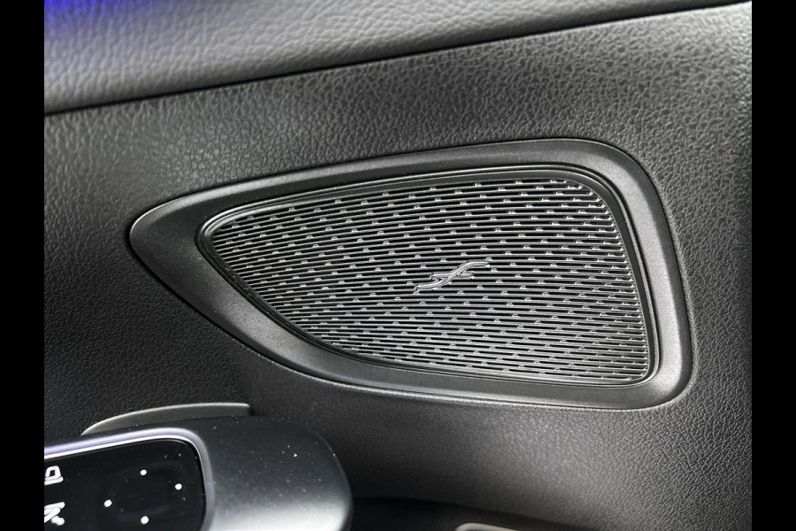 Mercedes-Benz C-Klasse 300 e AMG Plug-In Hybride Trekhaak | AMG LIne | Night Pakket | Memory Voorstoelen | Ledkoplampen | Inclusief 24 maanden Mercedes-Benz Certified garantie voor Europa.