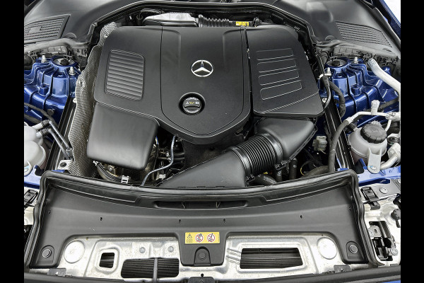 Mercedes-Benz C-Klasse 300 e AMG Plug-In Hybride Trekhaak | AMG LIne | Night Pakket | Memory Voorstoelen | Ledkoplampen | Inclusief 24 maanden Mercedes-Benz Certified garantie voor Europa.