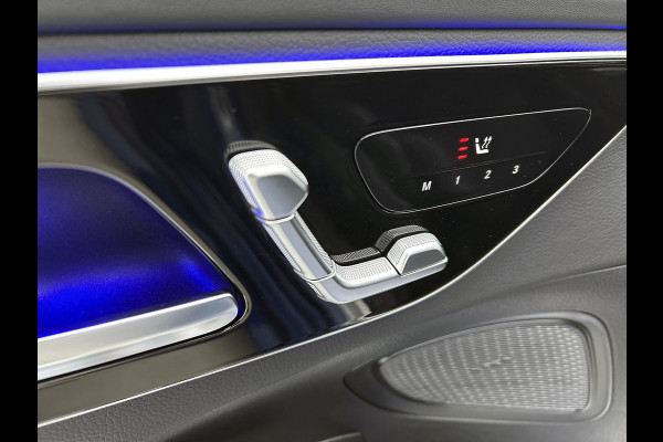 Mercedes-Benz C-Klasse 300 e AMG Plug-In Hybride Trekhaak | AMG LIne | Night Pakket | Memory Voorstoelen | Ledkoplampen | Inclusief 24 maanden Mercedes-Benz Certified garantie voor Europa.
