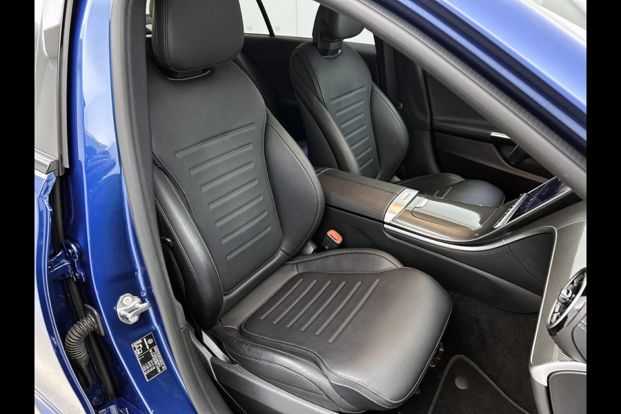 Mercedes-Benz C-Klasse 300 e AMG Plug-In Hybride Trekhaak | AMG LIne | Night Pakket | Memory Voorstoelen | Ledkoplampen | Inclusief 24 maanden Mercedes-Benz Certified garantie voor Europa.