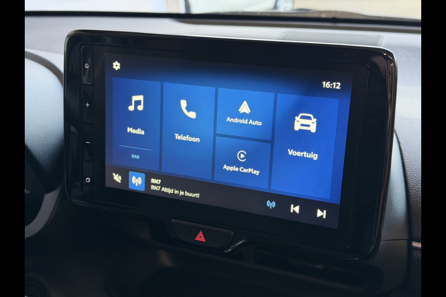 Toyota Yaris 1.5 HYBRID 115 DYNAMIC+ COMF.PACK STOEL/STUUR/VERW DODEHOEK.ASS ADAP.CRUISE PDC 2X ✅ Top Auto's Wijchen , Al 30 Jaar verkoop van Toyota , Type's Launch / Executive / Dynamic / First Edition / Business / Zowel Phev / Hev / Benzine / met fabrieksgarantie ✅