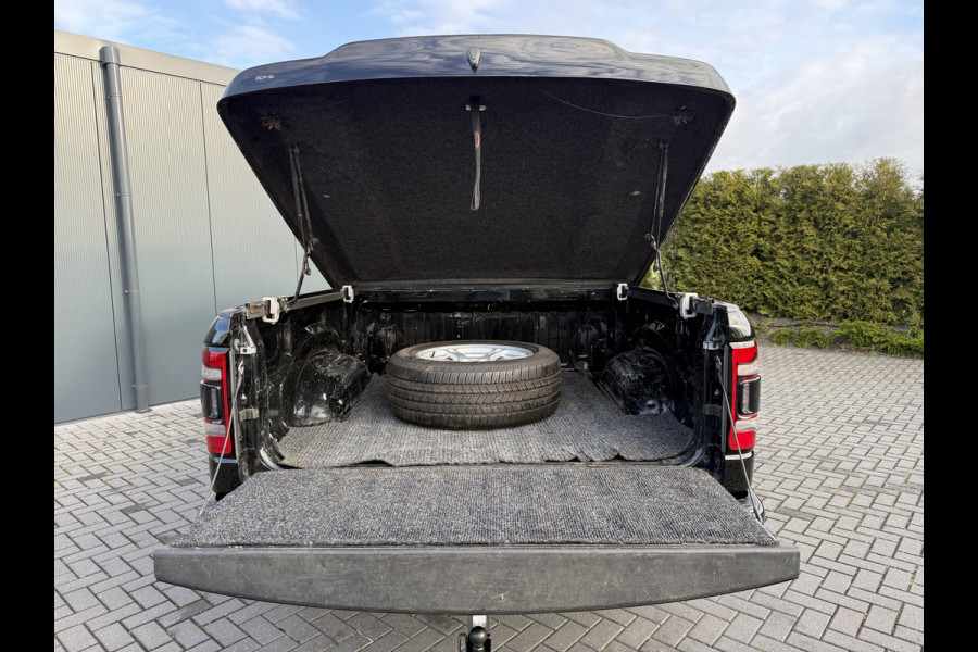 Dodge Ram 1500 5.7 V8 4x4 BIG HORN / CREW CAB / LPG-G3 / NL AUTO / PANO / CAMERA / 3.5T TREKHAAK / GORILLA EXHAUST
