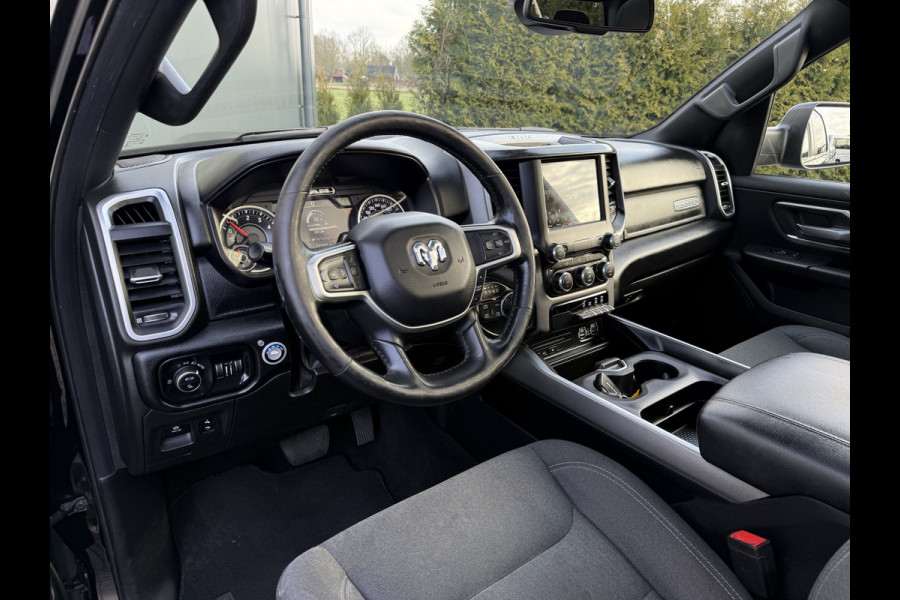 Dodge Ram 1500 5.7 V8 4x4 BIG HORN / CREW CAB / LPG-G3 / NL AUTO / PANO / CAMERA / 3.5T TREKHAAK / GORILLA EXHAUST