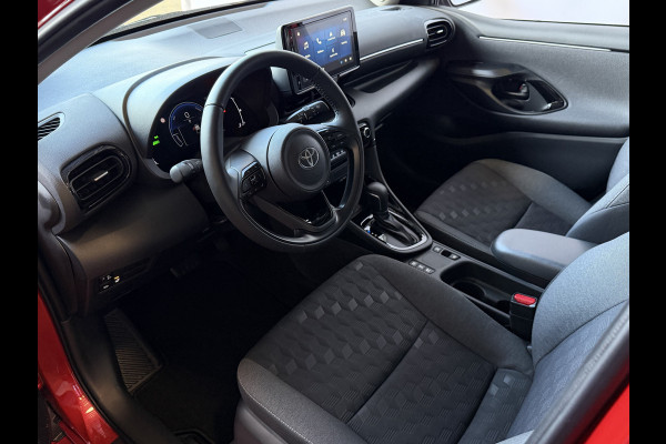 Toyota Yaris 1.5 HYBRID 115 DYNAMIC+ COMF.PACK STOEL/STUUR/VERW DODEHOEK.ASS ADAP.CRUISE PDC 2X ✅ Top Auto's Wijchen , Al 30 Jaar verkoop van Toyota , Type's Launch / Executive / Dynamic / First Edition / Business / Zowel Phev / Hev / Benzine / met fabrieksgarantie ✅