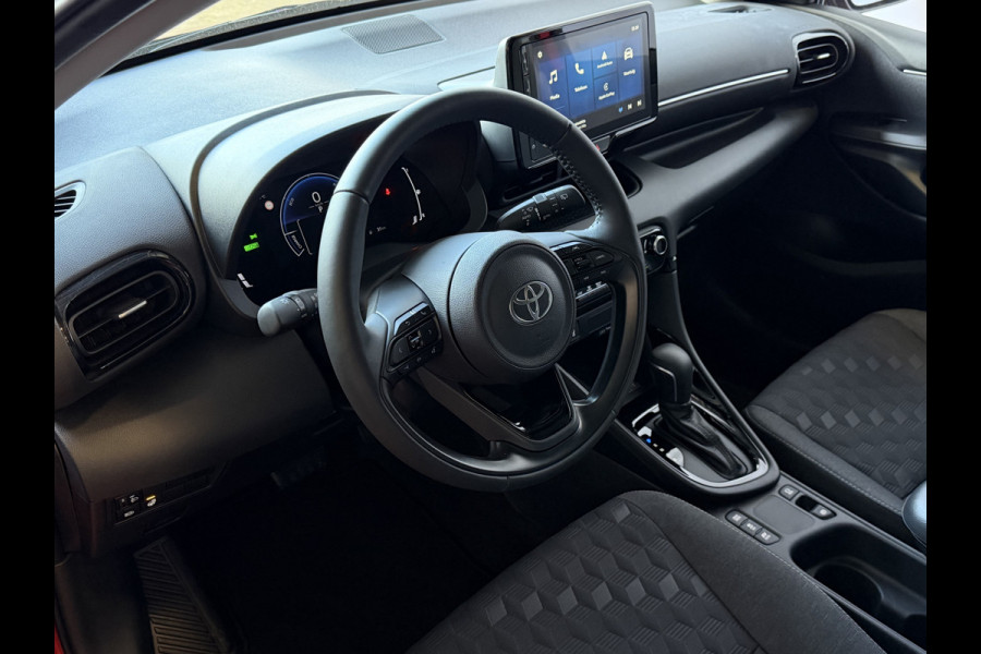 Toyota Yaris 1.5 HYBRID 115 DYNAMIC+ COMF.PACK STOEL/STUUR/VERW DODEHOEK.ASS ADAP.CRUISE PDC 2X ✅ Top Auto's Wijchen , Al 30 Jaar verkoop van Toyota , Type's Launch / Executive / Dynamic / First Edition / Business / Zowel Phev / Hev / Benzine / met fabrieksgarantie ✅