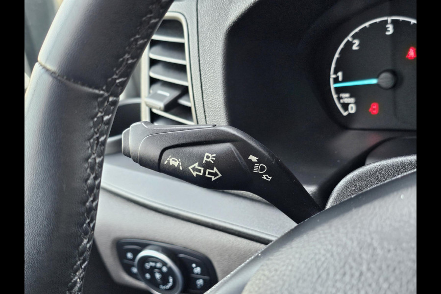 Ford Transit Custom 320 2.0 TDCI L2H1 Trend DC Trekhaak | Stoelverwarming | Camera | Cruise Control | Zéér nette auto!