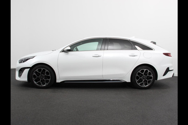 Kia ProCeed 1.5 T-GDi Automaat HEV GT-Line | Climate control | Cruise control adaptive | Camera | Parkeersensoren achter | Stuur verwarming | Voorstoelen verwarmd | Navigatie | Apple Carplay/ Android Auto