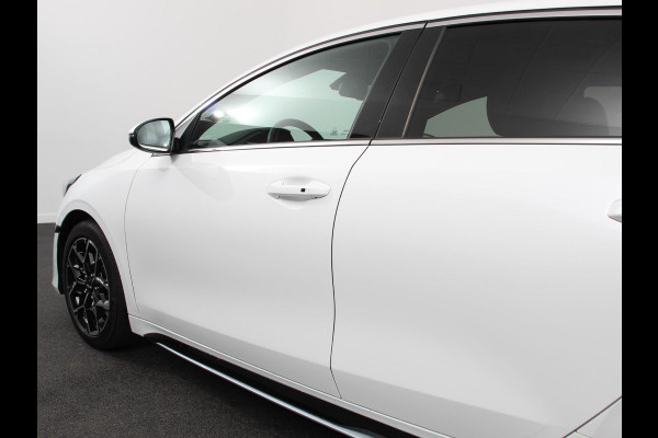 Kia ProCeed 1.5 T-GDi Automaat HEV GT-Line | Climate control | Cruise control adaptive | Camera | Parkeersensoren achter | Stuur verwarming | Voorstoelen verwarmd | Navigatie | Apple Carplay/ Android Auto