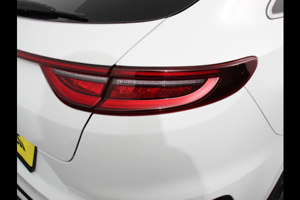 Kia ProCeed 1.5 T-GDi Automaat HEV GT-Line | Climate control | Cruise control adaptive | Camera | Parkeersensoren achter | Stuur verwarming | Voorstoelen verwarmd | Navigatie | Apple Carplay/ Android Auto