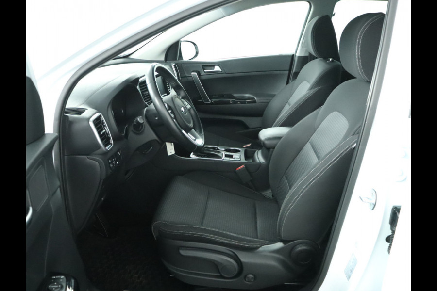 Kia Sportage 1.6 T-GDI 4WD DynamicLine - Rijklaar - Navigatie Full map - trekhaak  - Virena Zekerheidspakket € 895,-