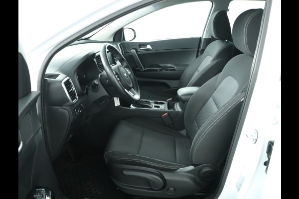 Kia Sportage 1.6 T-GDI 4WD DynamicLine - Rijklaar - Navigatie Full map - trekhaak  - Virena Zekerheidspakket € 895,-