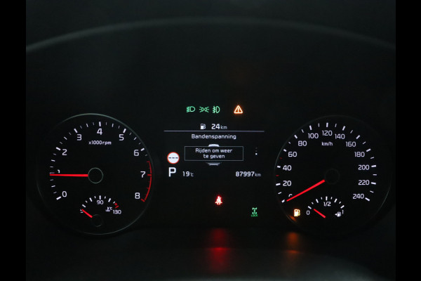 Kia Sportage 1.6 T-GDI 4WD DynamicLine - Rijklaar - Navigatie Full map - trekhaak  - Virena Zekerheidspakket € 895,-