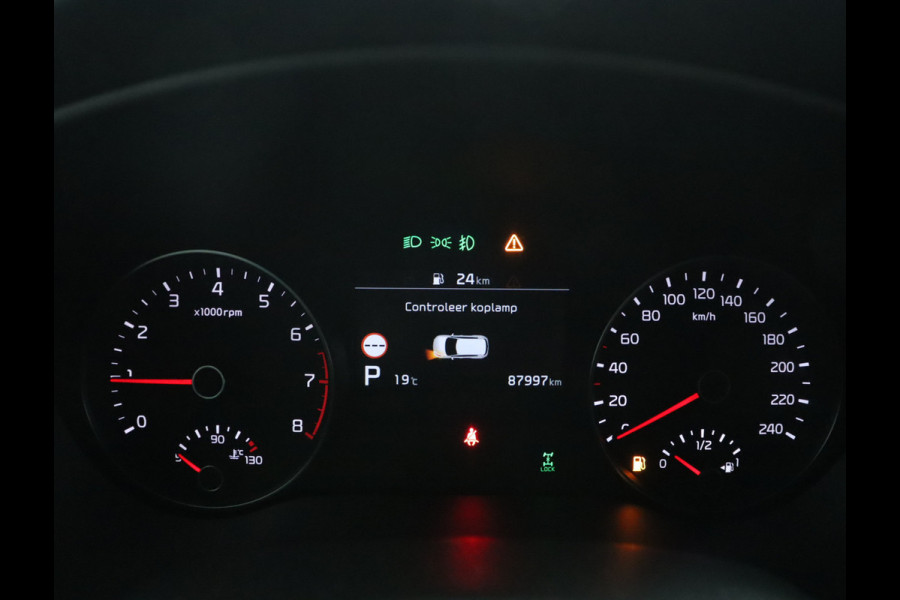 Kia Sportage 1.6 T-GDI 4WD DynamicLine - Rijklaar - Navigatie Full map - trekhaak  - Virena Zekerheidspakket € 895,-