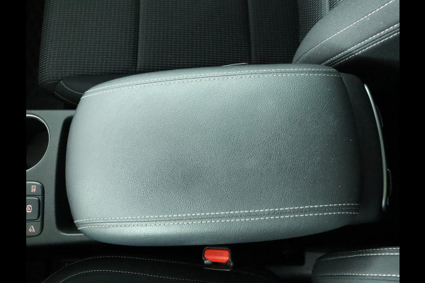 Kia Sportage 1.6 T-GDI 4WD DynamicLine - Rijklaar - Navigatie Full map - trekhaak  - Virena Zekerheidspakket € 895,-