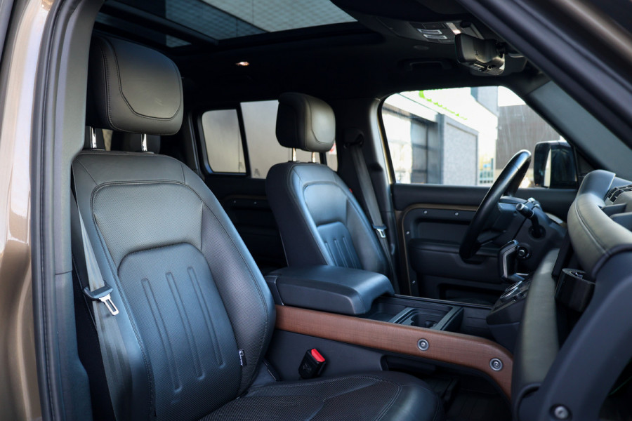 Land Rover Defender 110 3.0 P400 110 X | NAP | FULL OPTION! | €153.798 NP! | 22'' URBAN | MERIDIAN SURROUND | STANDKACHEL | ELEK TREKHAAK |