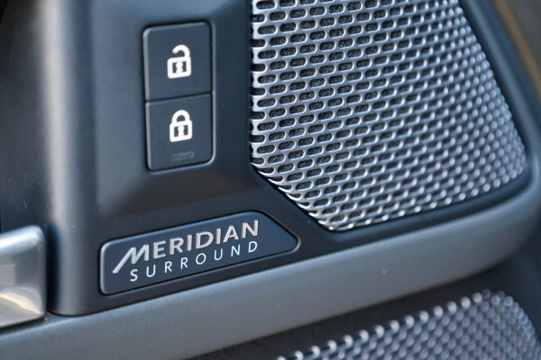 Land Rover Defender 110 3.0 P400 110 X | NAP | FULL OPTION! | €153.798 NP! | 22'' URBAN | MERIDIAN SURROUND | STANDKACHEL | ELEK TREKHAAK |