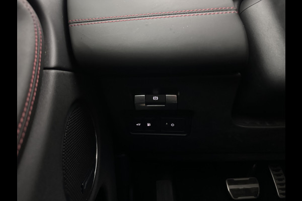 Land Rover Discovery Sport P300e 1.5 R-Dynamic HSE Black Exterior Pack AWD (Plug-in) (INCL-BTW) *LEATHER | FULL-LED | DIGI-COCKPIT | MERIDIAN-AUDIO | BLINDSPOT | KEYLESS | SHIFTPADDLES | PRIVACYGLASS | NAVI-FULLMAP | ECC | MEMORY-PACK | PDC | CRUISE | 20''ALU*