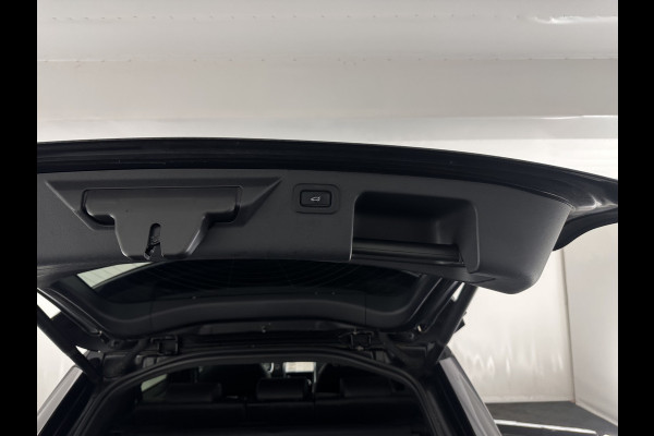 Land Rover Discovery Sport P300e 1.5 R-Dynamic HSE Black Exterior Pack AWD (Plug-in) (INCL-BTW) *LEATHER | FULL-LED | DIGI-COCKPIT | MERIDIAN-AUDIO | BLINDSPOT | KEYLESS | SHIFTPADDLES | PRIVACYGLASS | NAVI-FULLMAP | ECC | MEMORY-PACK | PDC | CRUISE | 20''ALU*