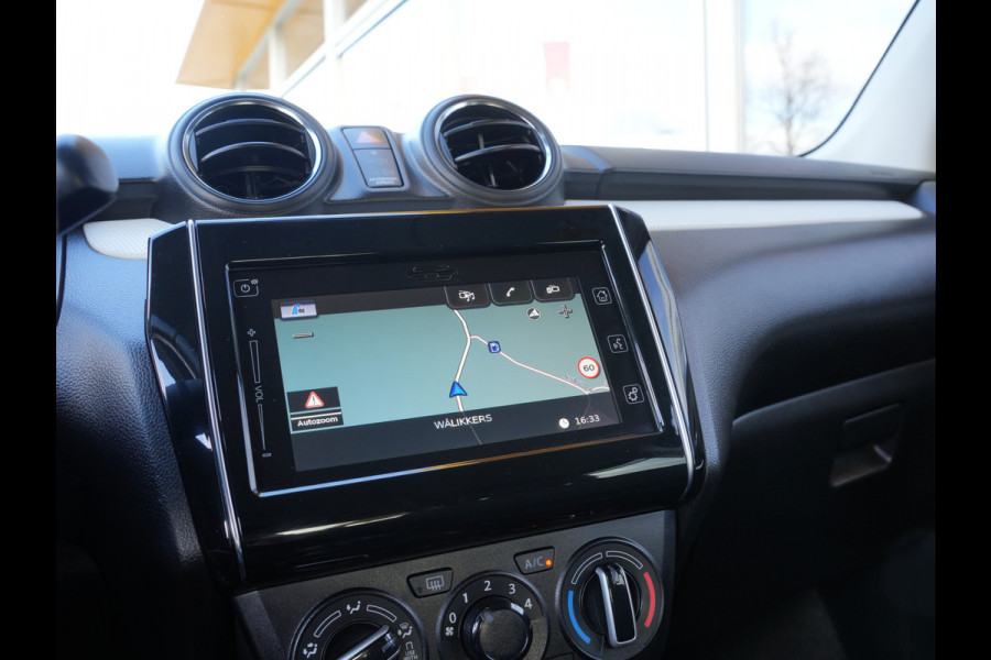 Suzuki Swift 1.2 Select | Achteruitrijcamera | Voorstoelen verwarmd | DAB |