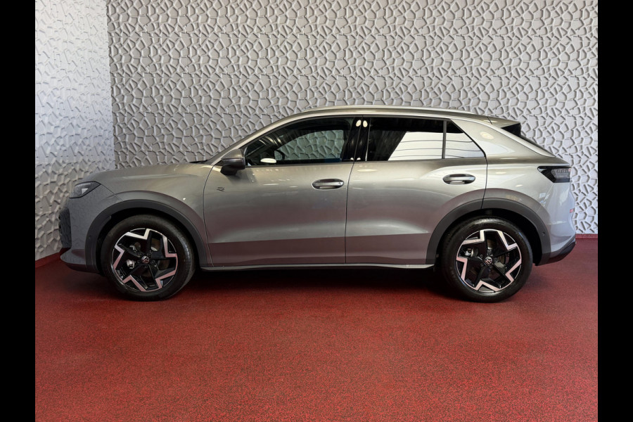 Volkswagen T-Roc 1.5 eTsi 150PK R-LINE EDITION VW.TREKHAAK BLACK STYLE IQ LED/GRIL/LOGO STOEL/STUUR.VERW 2026 ✅Top Auto's Wijchen , 30 Jaar Specialist in Volkswagen  : Alle Type's : R-Line Edition / Style / First Edition / Highline / Life , Zowel PHEV / HEV / MHEV / Benzine ✅