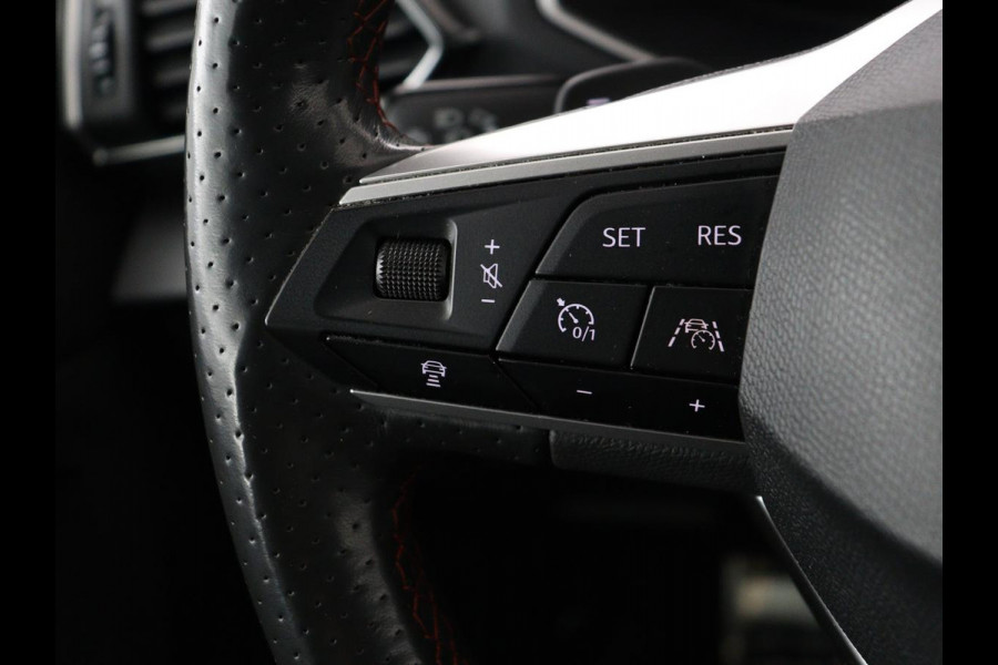 Seat Tarraco 1.4 TSI e-Hybrid PHEV FR | Panoramadak | Leder | Trekhaak | Stoel & stuurverwarming | Adaptive cruise | Camera | Carplay | Memory | Keyless | Full LED