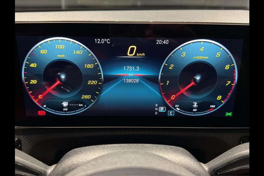 Mercedes-Benz CLA-Klasse 180 Premium Plus AMG-Line Panoramadak | Leder | Memory | Night-pakket | Keyless-Go | Multibeam LED |