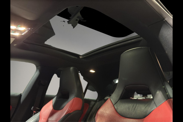 Mercedes-Benz CLA-Klasse 180 Premium Plus AMG-Line Panoramadak | Leder | Memory | Night-pakket | Keyless-Go | Multibeam LED |