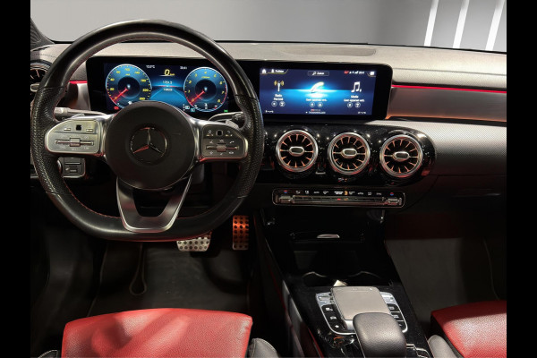 Mercedes-Benz CLA-Klasse 180 Premium Plus AMG-Line Panoramadak | Leder | Memory | Night-pakket | Keyless-Go | Multibeam LED |
