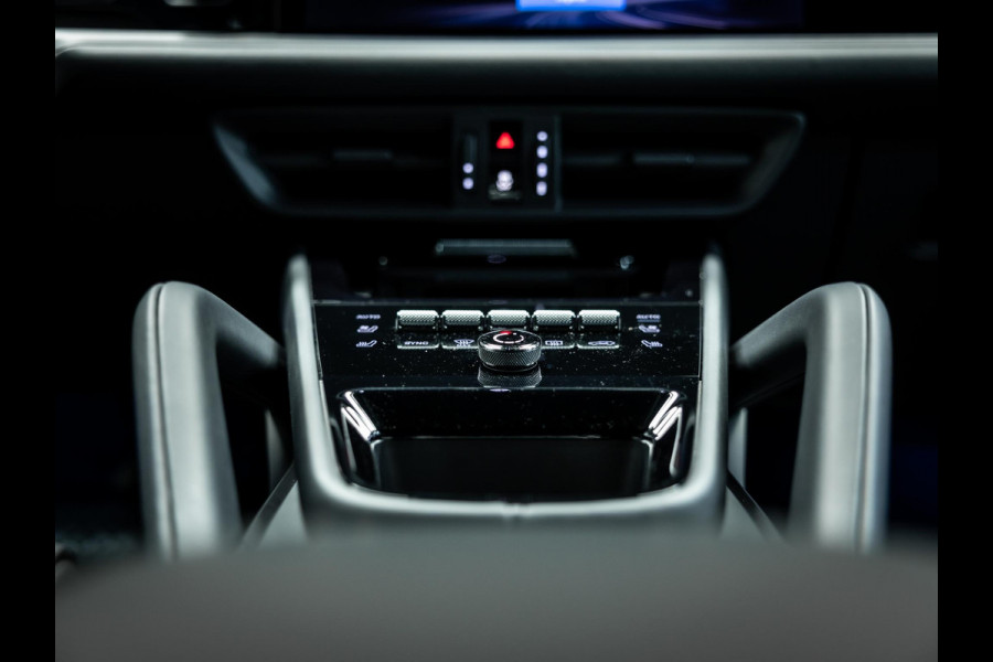 Porsche Cayenne Coupé 3.0 E-Hybrid Black Edition | Sportuitlaat | Stoelverwarming en verkoeling | Sport Chrono |