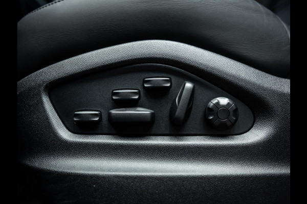 Porsche Cayenne Coupé 3.0 E-Hybrid Black Edition | Sportuitlaat | Stoelverwarming en verkoeling | Sport Chrono |