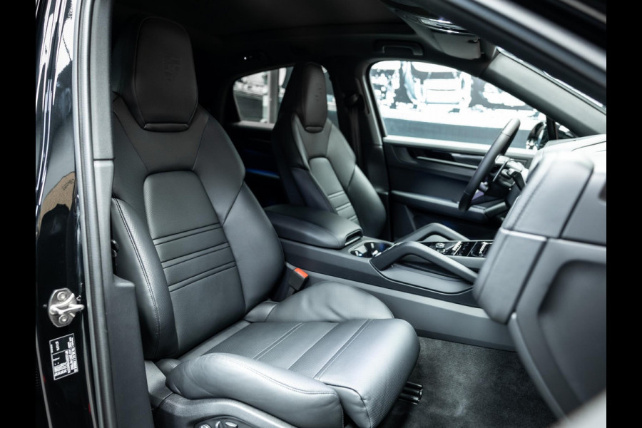 Porsche Cayenne Coupé 3.0 E-Hybrid Black Edition | Sportuitlaat | Stoelverwarming en verkoeling | Sport Chrono |