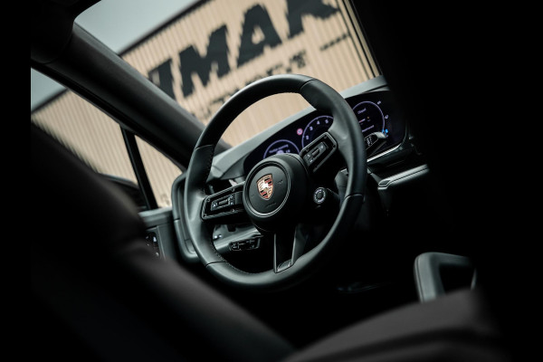 Porsche Cayenne Coupé 3.0 E-Hybrid Black Edition | Sportuitlaat | Stoelverwarming en verkoeling | Sport Chrono |