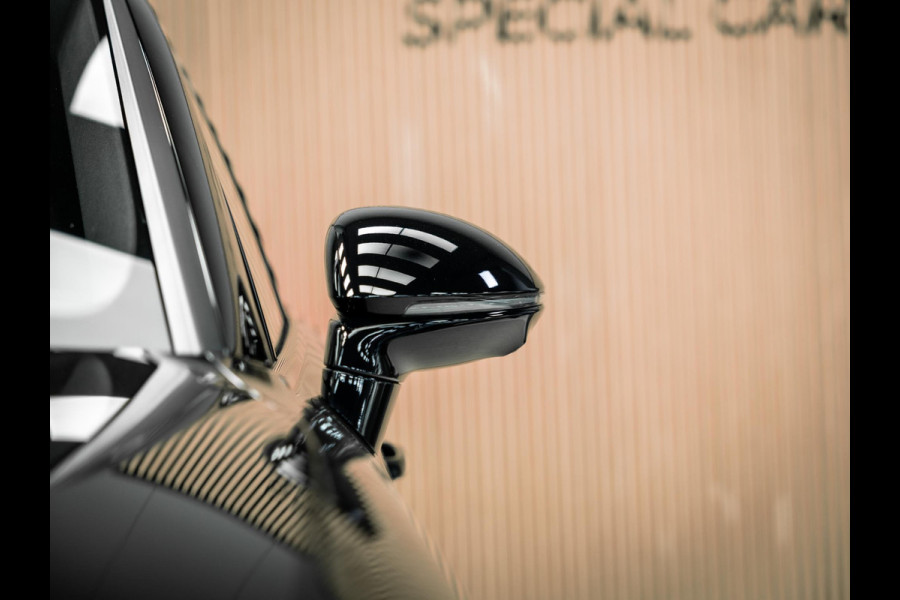 Porsche Cayenne Coupé 3.0 E-Hybrid Black Edition | Sportuitlaat | Stoelverwarming en verkoeling | Sport Chrono |