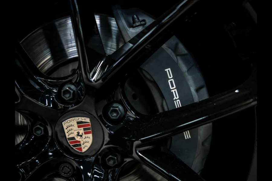Porsche Cayenne Coupé 3.0 E-Hybrid Black Edition | Sportuitlaat | Stoelverwarming en verkoeling | Sport Chrono |