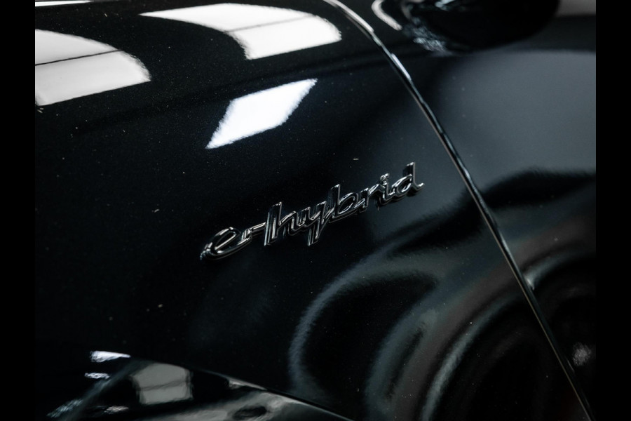 Porsche Cayenne Coupé 3.0 E-Hybrid Black Edition | Sportuitlaat | Stoelverwarming en verkoeling | Sport Chrono |