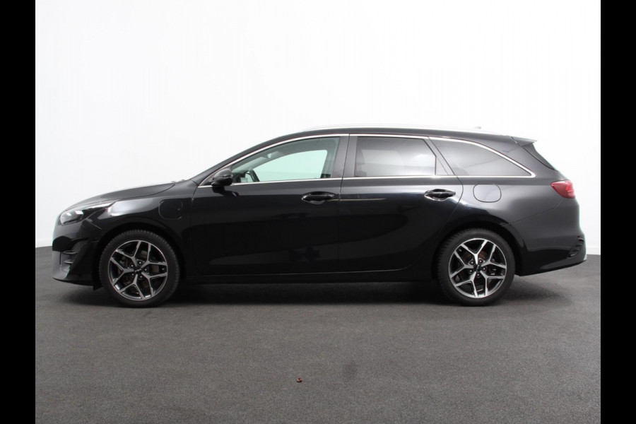 Kia Ceed Sportswagon 1.6 GDI PHEV DynamicLine Climate control | Adaptieve cruise control | Stuur verwarming | Stoel verwarming | Parkeersensoren | Achteruitrijcamera | Apple Carplay/ Android Auto