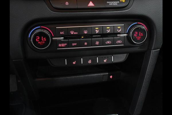 Kia Ceed Sportswagon 1.6 GDI PHEV DynamicLine Climate control | Adaptieve cruise control | Stuur verwarming | Stoel verwarming | Parkeersensoren | Achteruitrijcamera | Apple Carplay/ Android Auto