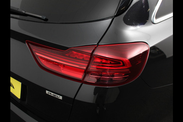 Kia Ceed Sportswagon 1.6 GDI PHEV DynamicLine Climate control | Adaptieve cruise control | Stuur verwarming | Stoel verwarming | Parkeersensoren | Achteruitrijcamera | Apple Carplay/ Android Auto