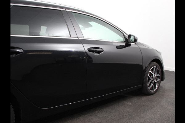 Kia Ceed Sportswagon 1.6 GDI PHEV DynamicLine Climate control | Adaptieve cruise control | Stuur verwarming | Stoel verwarming | Parkeersensoren | Achteruitrijcamera | Apple Carplay/ Android Auto