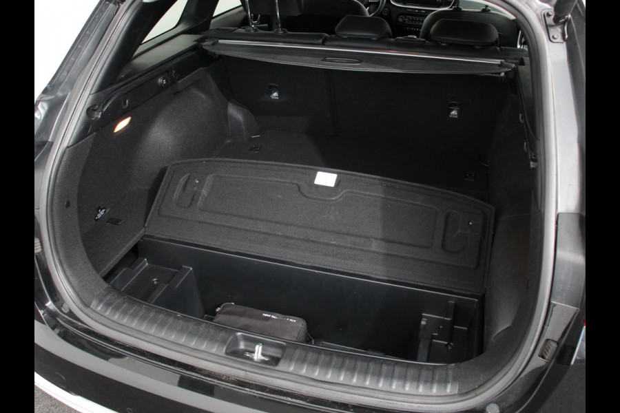Kia Ceed Sportswagon 1.6 GDI PHEV DynamicLine Climate control | Adaptieve cruise control | Stuur verwarming | Stoel verwarming | Parkeersensoren | Achteruitrijcamera | Apple Carplay/ Android Auto