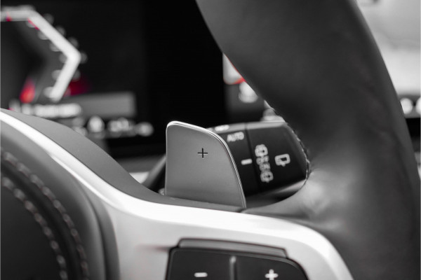 BMW X5 xDrive50e M-Sport Pro M-Stoel 4WS SkyLounge H/K Iconic Glow Carbon ACC 22"