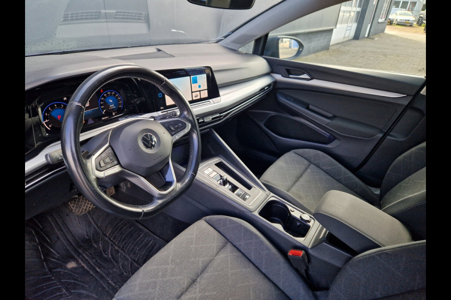 Volkswagen Golf 1.5 eTSI DSG /IQ Drive /Sfeer /60dkm