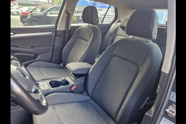 Volkswagen Golf 1.5 eTSI DSG /IQ Drive /Sfeer /60dkm