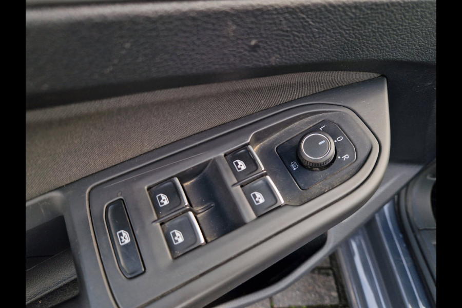 Volkswagen Golf 1.5 eTSI DSG /IQ Drive /Sfeer /60dkm