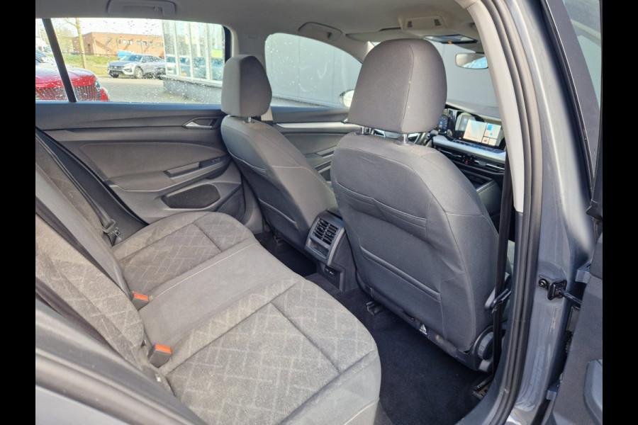 Volkswagen Golf 1.5 eTSI DSG /IQ Drive /Sfeer /60dkm