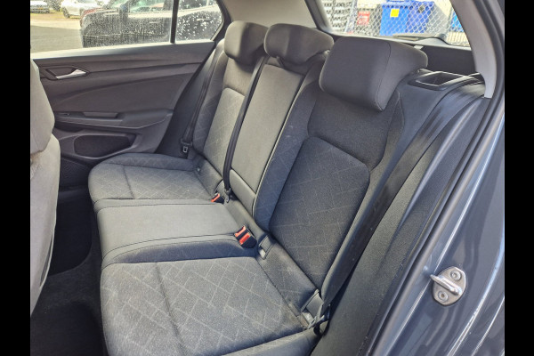 Volkswagen Golf 1.5 eTSI DSG /IQ Drive /Sfeer /60dkm