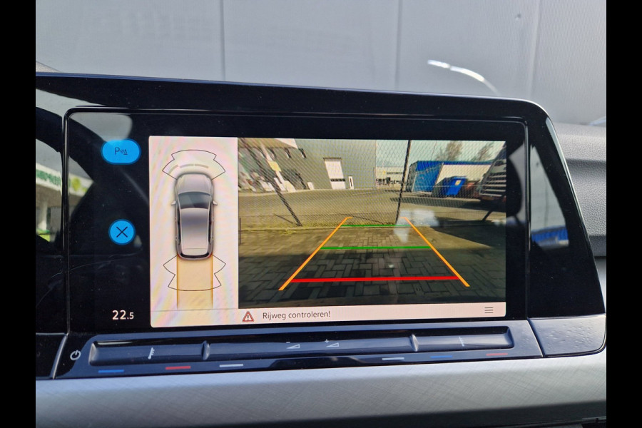 Volkswagen Golf 1.5 eTSI DSG /IQ Drive /Sfeer /60dkm