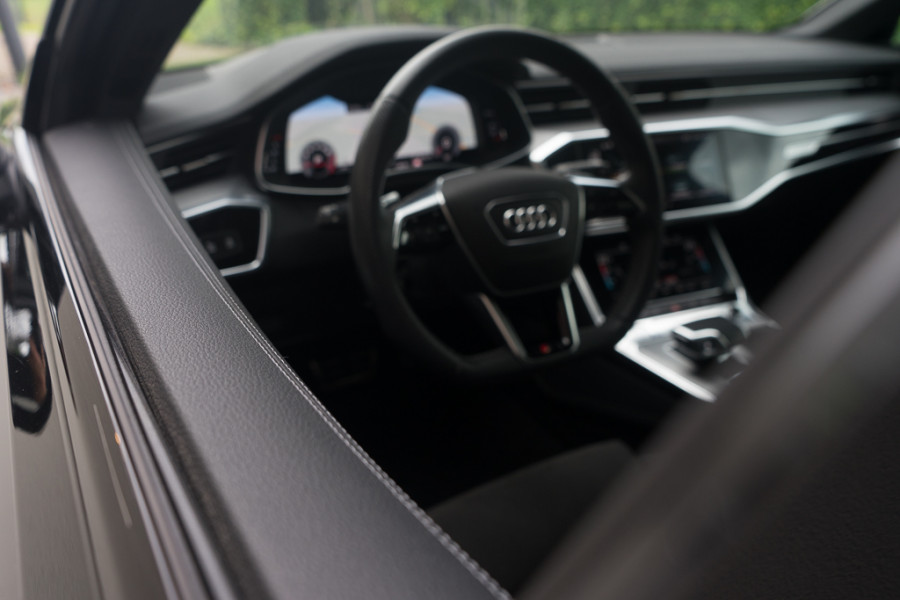 Audi A6 Avant 55 TFSI Quattro / 2x S-line/ Standkachel/ Bang & Olufsen Sound System/ Panoramadak/ Trekhaak/ 250kW (340PK)