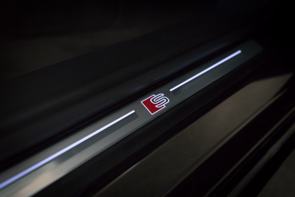 Audi A6 Avant 55 TFSI Quattro / 2x S-line/ Standkachel/ Bang & Olufsen Sound System/ Panoramadak/ Trekhaak/ 250kW (340PK)